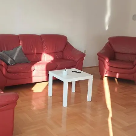 Anka, Apartament